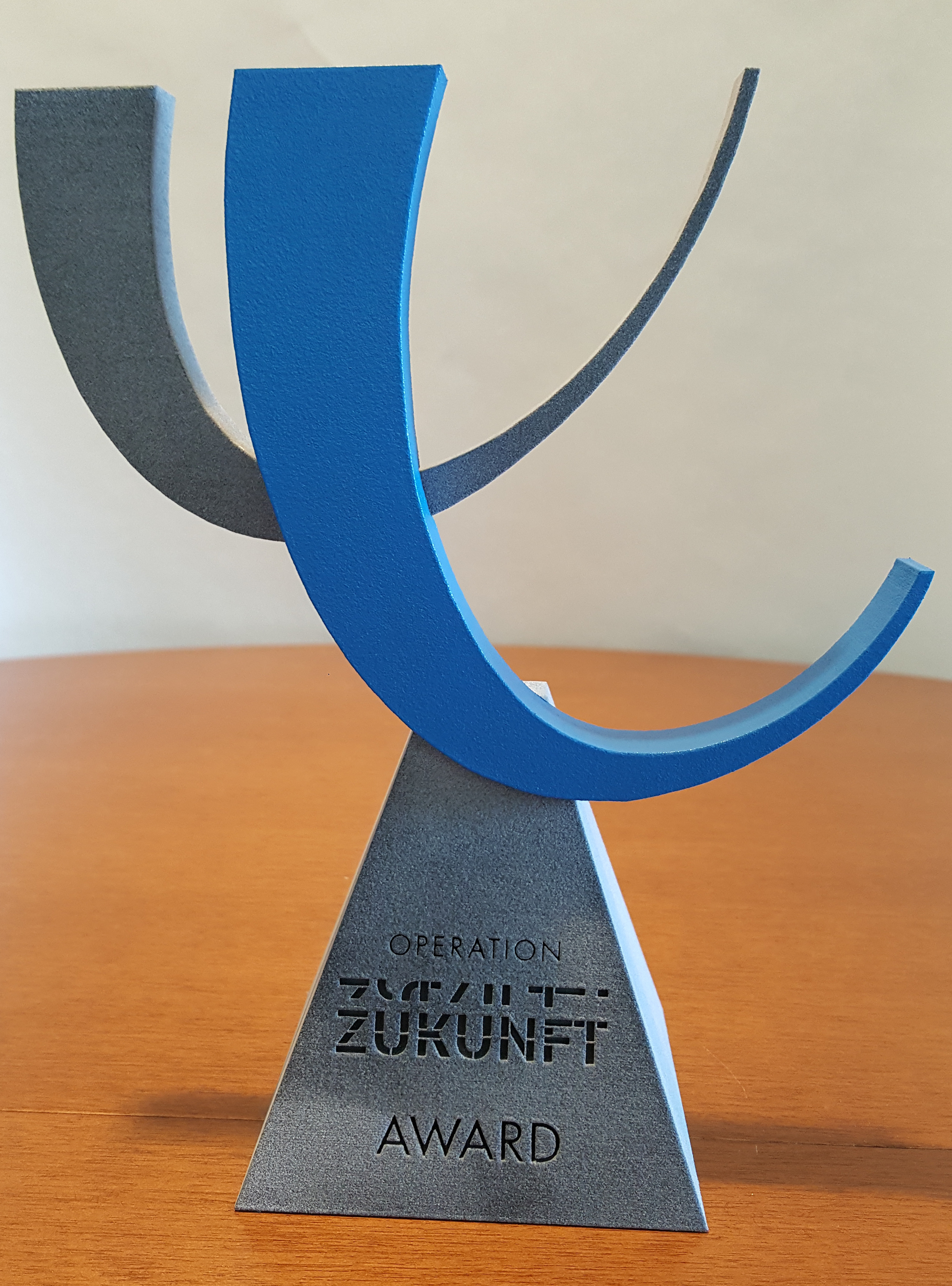 Trophäe des Operation Zukunft-Award.