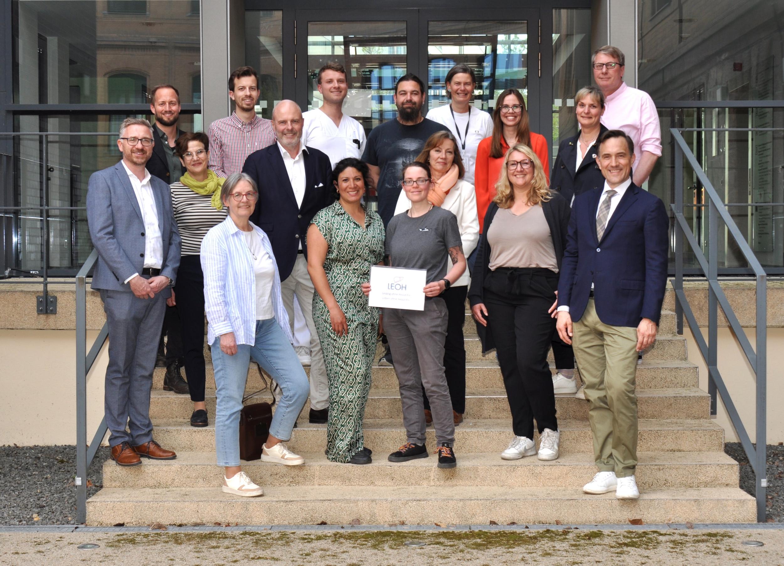 Mitarbeiter:innen und Partner:innen des Projekts LeoH – Leipzig ohne Hepatitis.